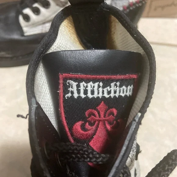 AFFLICTION Combat Biker Distressed Lace Leather/Canvas Dragon Shoes Size 11 US - Picture 5 of 11